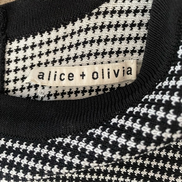 Alice + Olivia Knit Dress - Picture 2 of 6